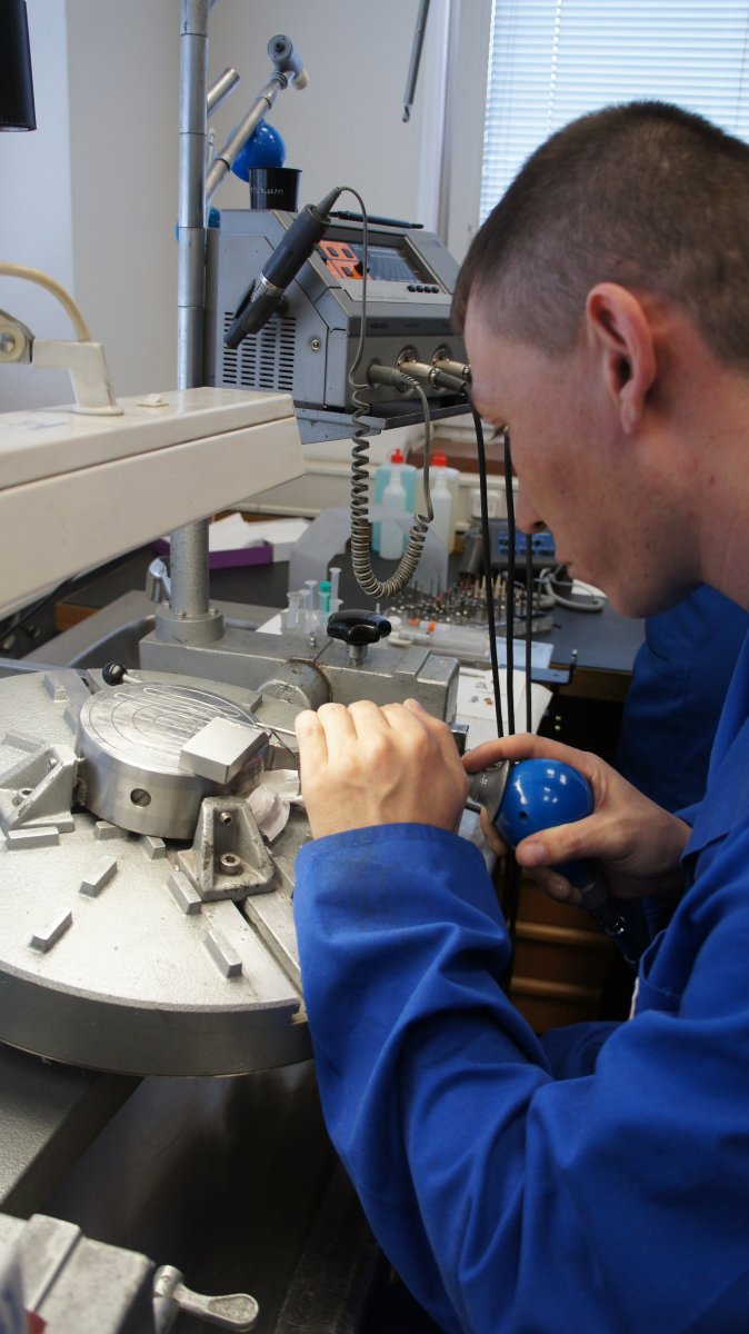 Стол для полировки и шлифовки